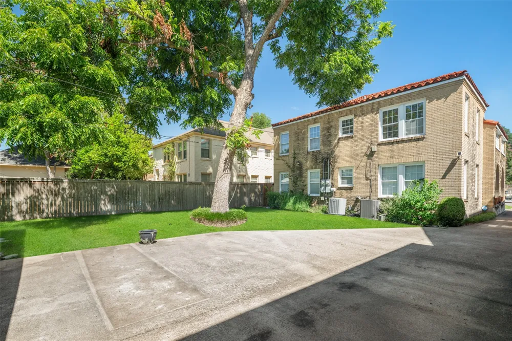 4229 Emerson Avenue University Park, TX 75205