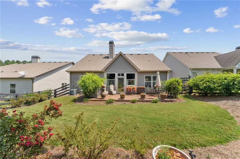 194 Hawthorne Ridge Circle Dallas, GA 30132