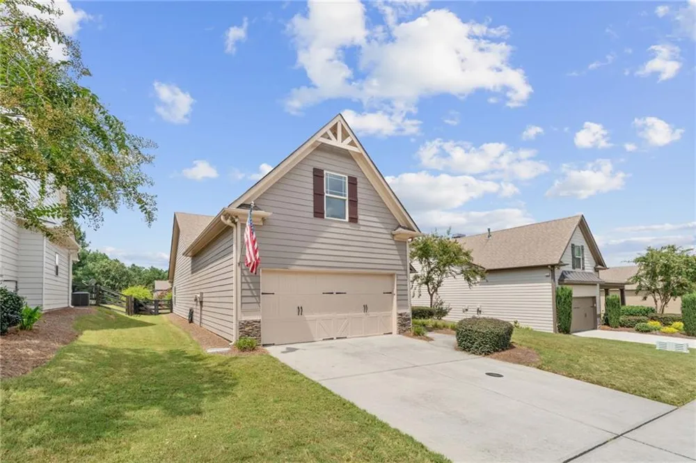 194 Hawthorne Ridge Circle Dallas, GA 30132