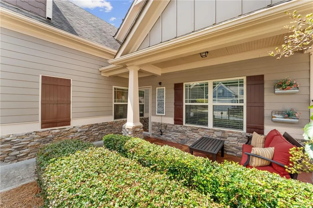 194 Hawthorne Ridge Circle Dallas, GA 30132