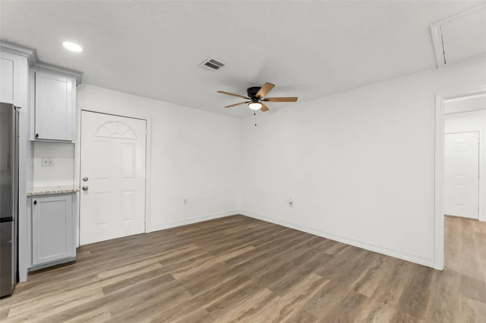 1906 County Road 3434 Cleveland, TX 77327
