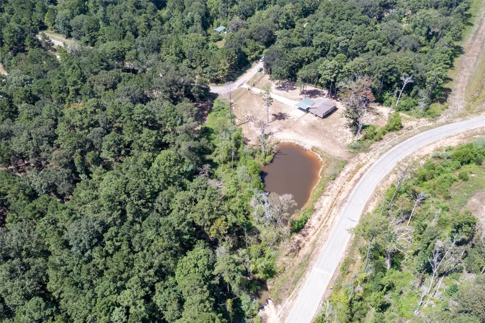 1906 County Road 3434 Cleveland, TX 77327