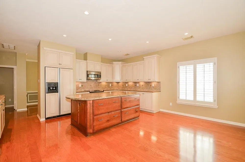 46 Grants Lake Circle Sugar Land, TX 77479