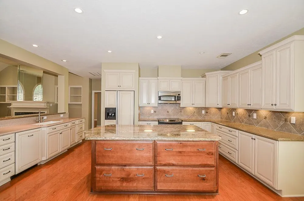 46 Grants Lake Circle Sugar Land, TX 77479