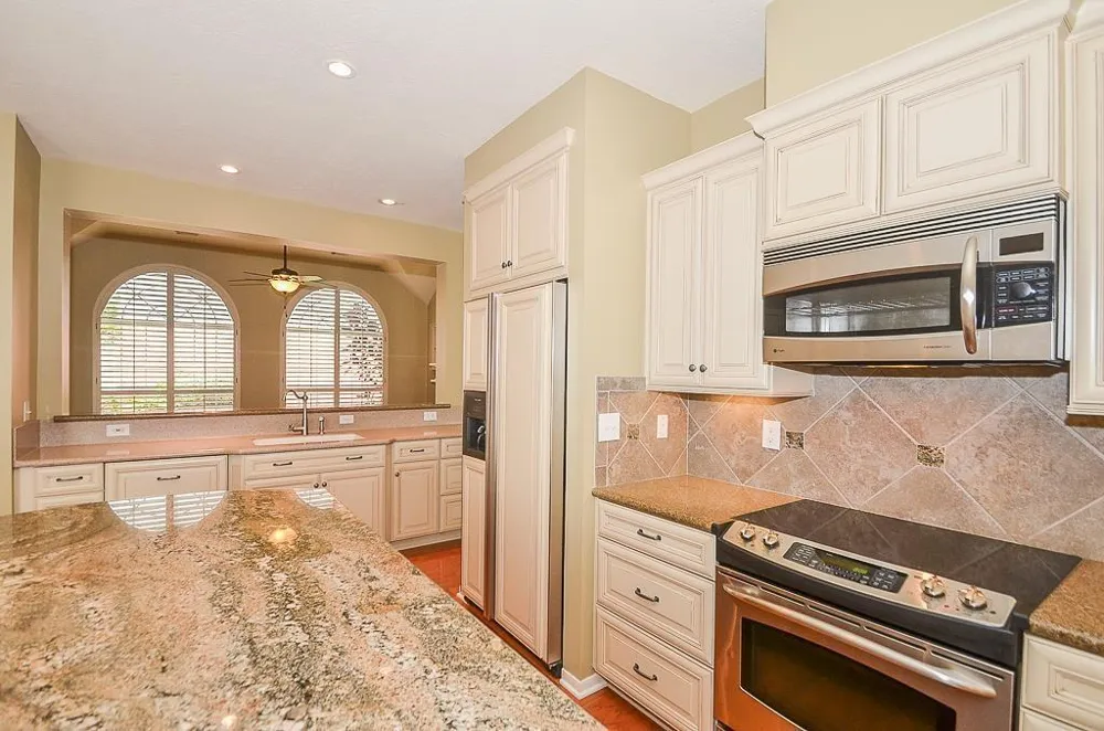 46 Grants Lake Circle Sugar Land, TX 77479