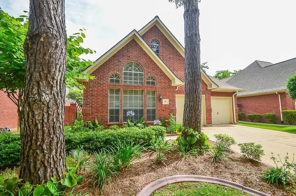 46 Grants Lake Circle Sugar Land, TX 77479