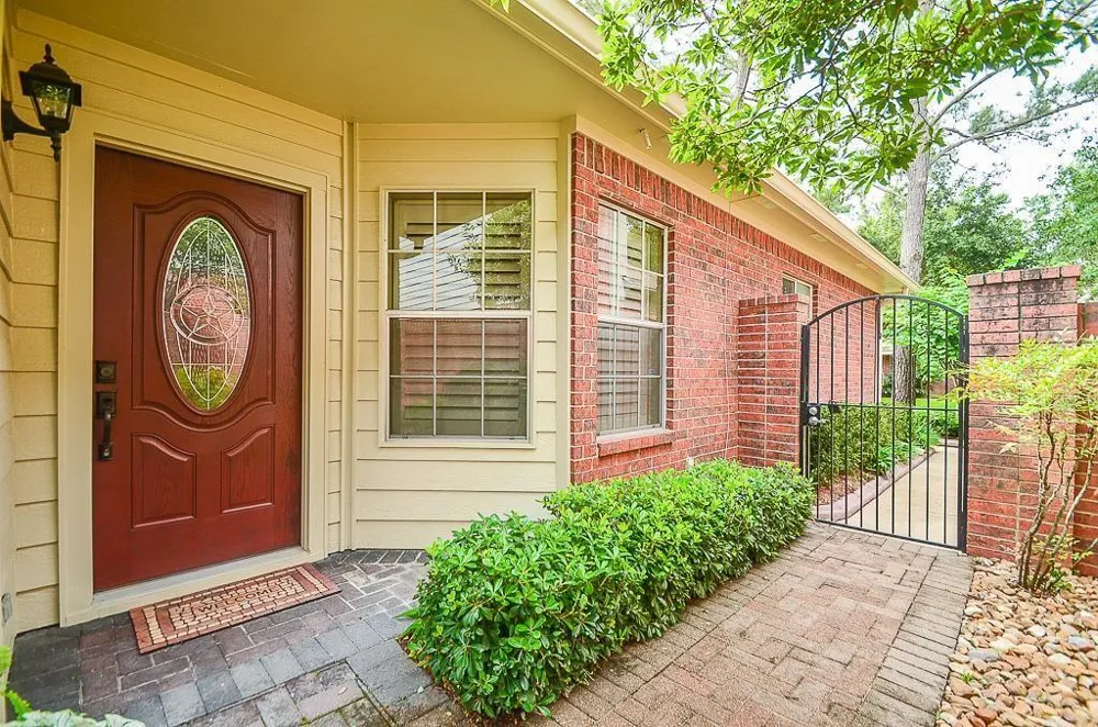 46 Grants Lake Circle Sugar Land, TX 77479