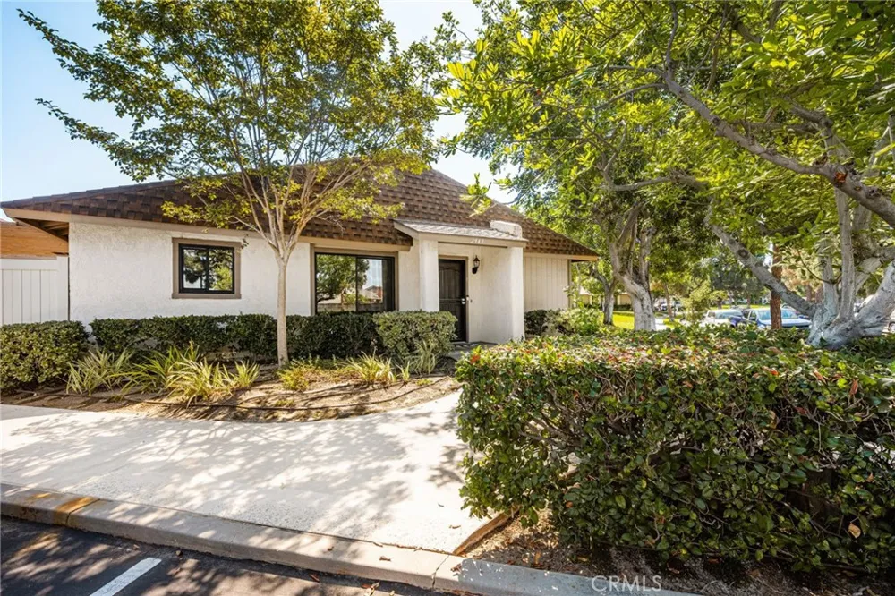 2943 Cottonwood #1 Orange, CA 92865