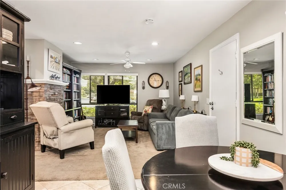 2943 Cottonwood #1 Orange, CA 92865