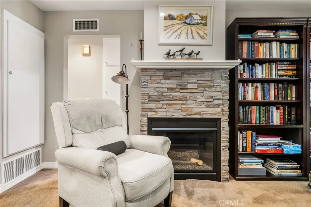 2943 Cottonwood #1 Orange, CA 92865