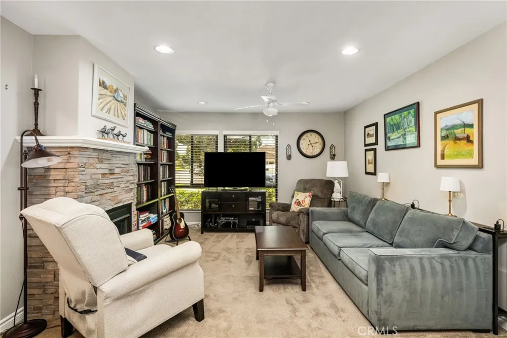 2943 Cottonwood #1 Orange, CA 92865