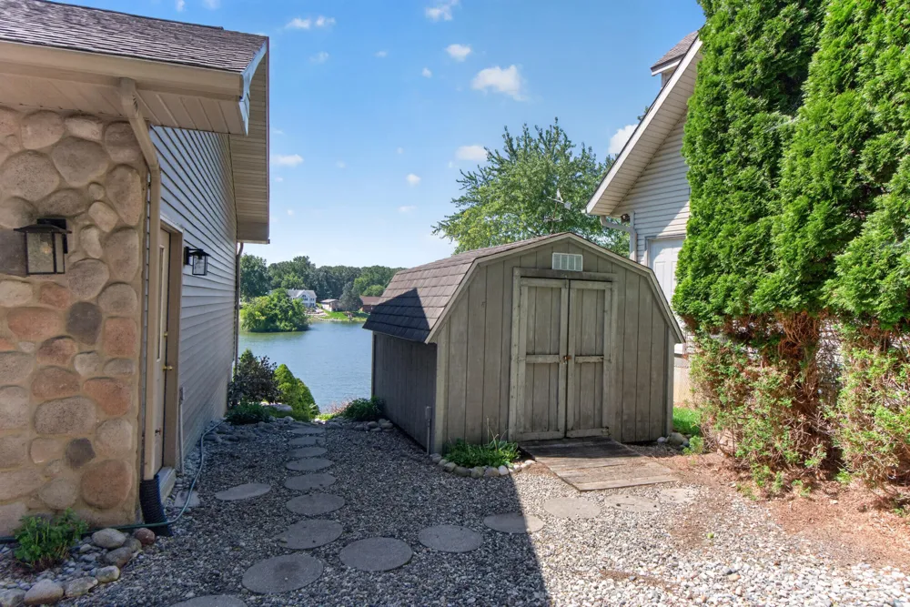 11902 Waldron Road Jerome, MI 49249