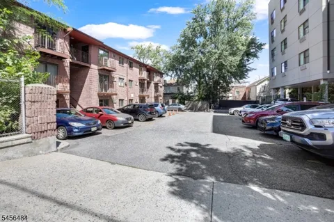 353 Marshall St #3A Unit 3A