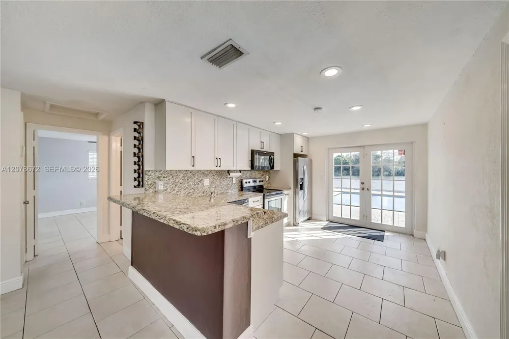 5900 FARRAGUT DR #0 Hollywood, FL 33021