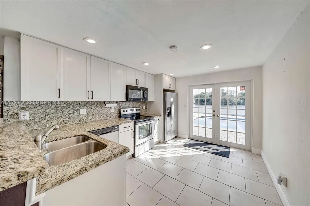 5900 FARRAGUT DR #0 Hollywood, FL 33021