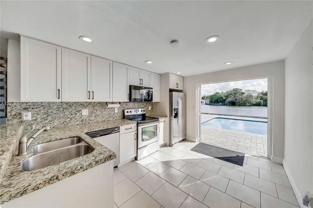 5900 FARRAGUT DR #0 Hollywood, FL 33021