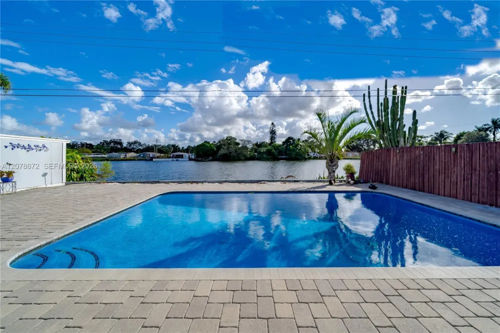 5900 FARRAGUT DR #0 Hollywood, FL 33021