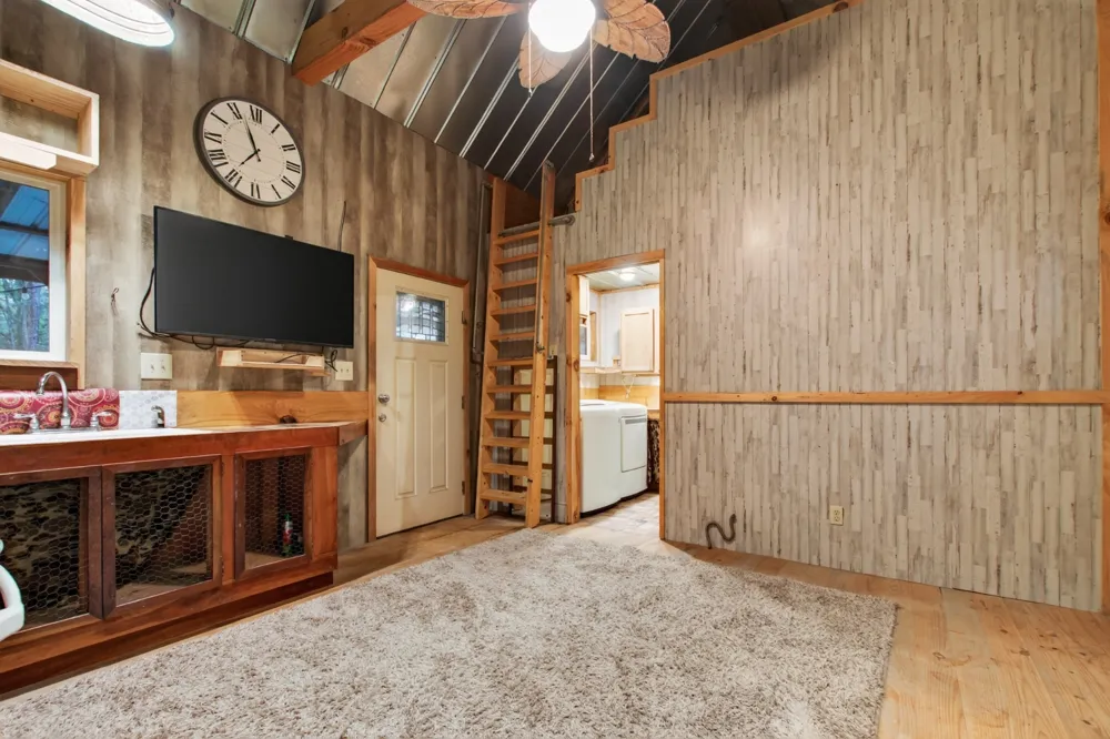 156 Sunshine Mountain Lane Mc Minnville, TN 37110