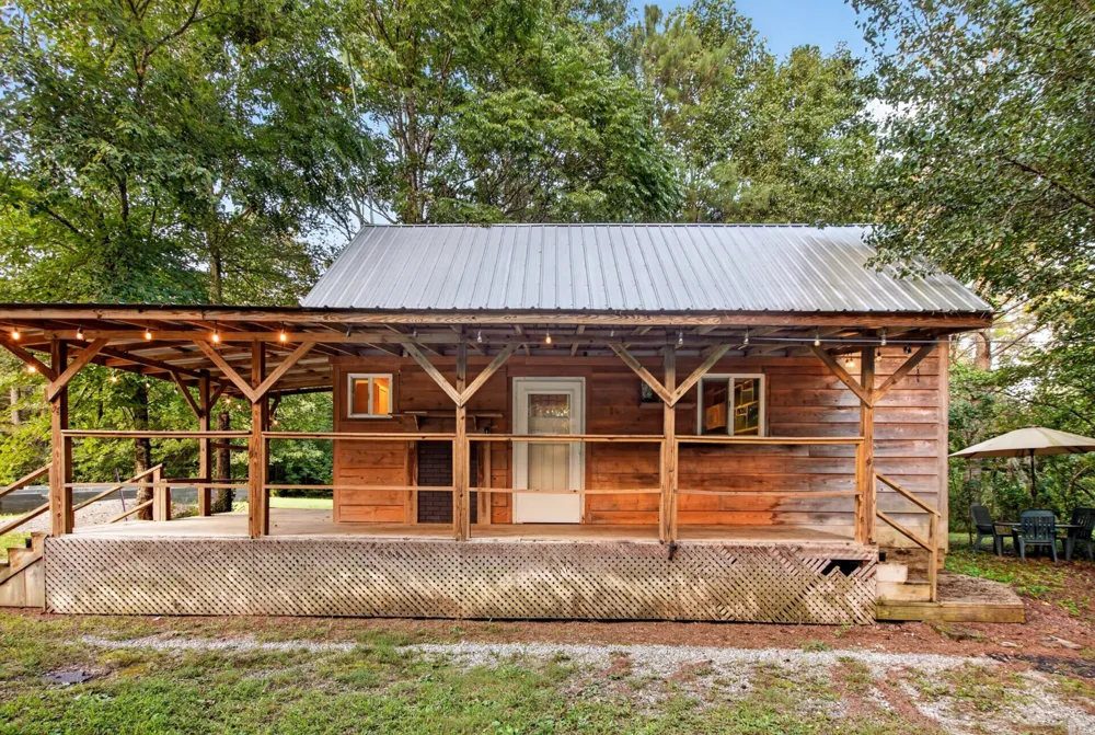 156 Sunshine Mountain Lane Mc Minnville, TN 37110