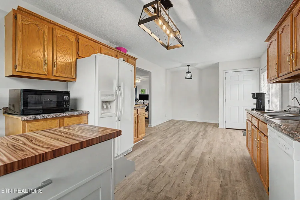 117 Bertha Lane Jacksboro, TN 37757