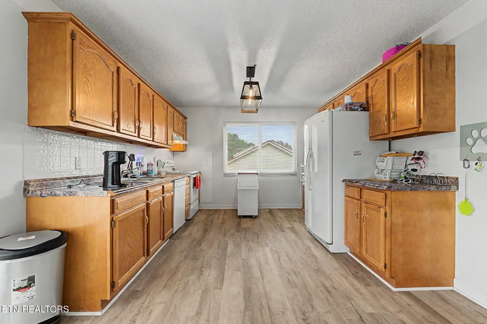 117 Bertha Lane Jacksboro, TN 37757