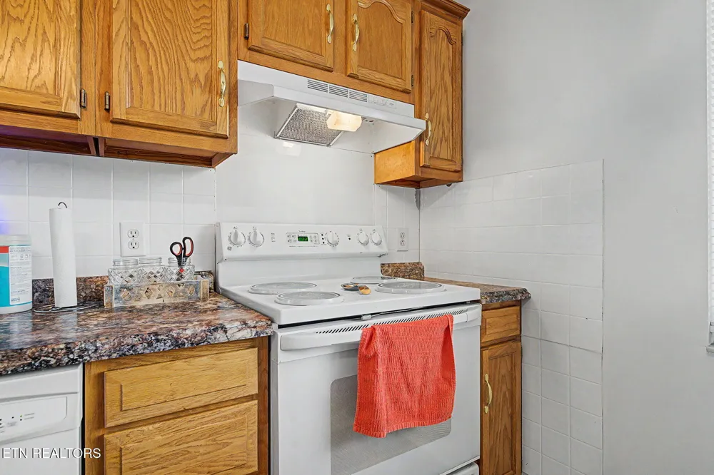 117 Bertha Lane Jacksboro, TN 37757