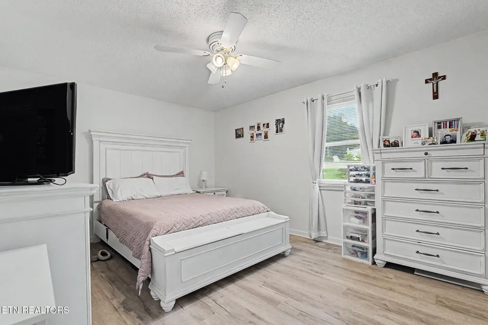 117 Bertha Lane Jacksboro, TN 37757