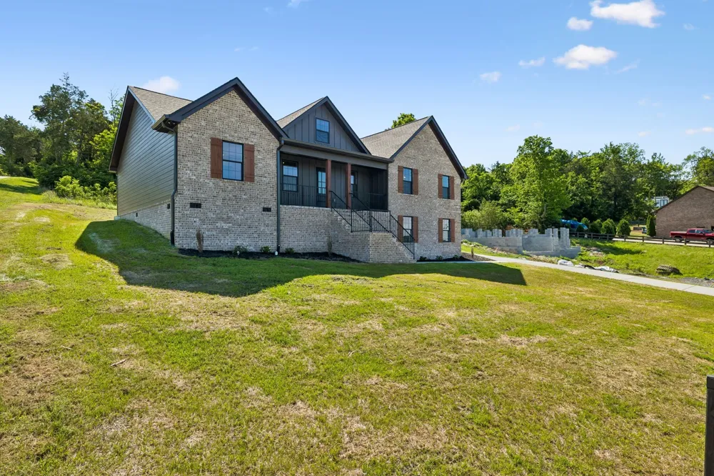 475 Bridle Path Hartsville, TN 37074