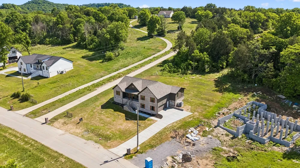 475 Bridle Path Hartsville, TN 37074