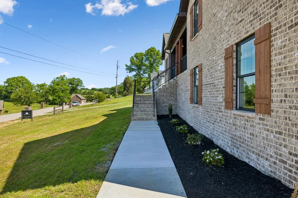 475 Bridle Path Hartsville, TN 37074