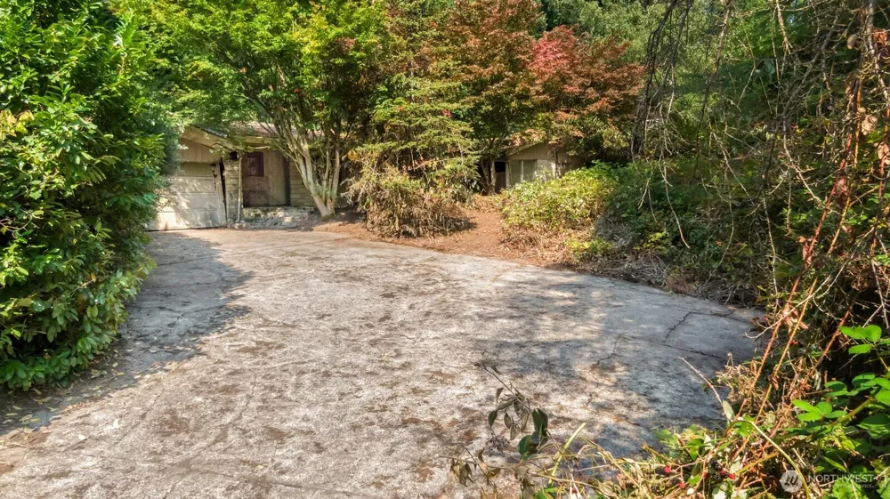 2843 140th Ave NE Bellevue, WA 98005