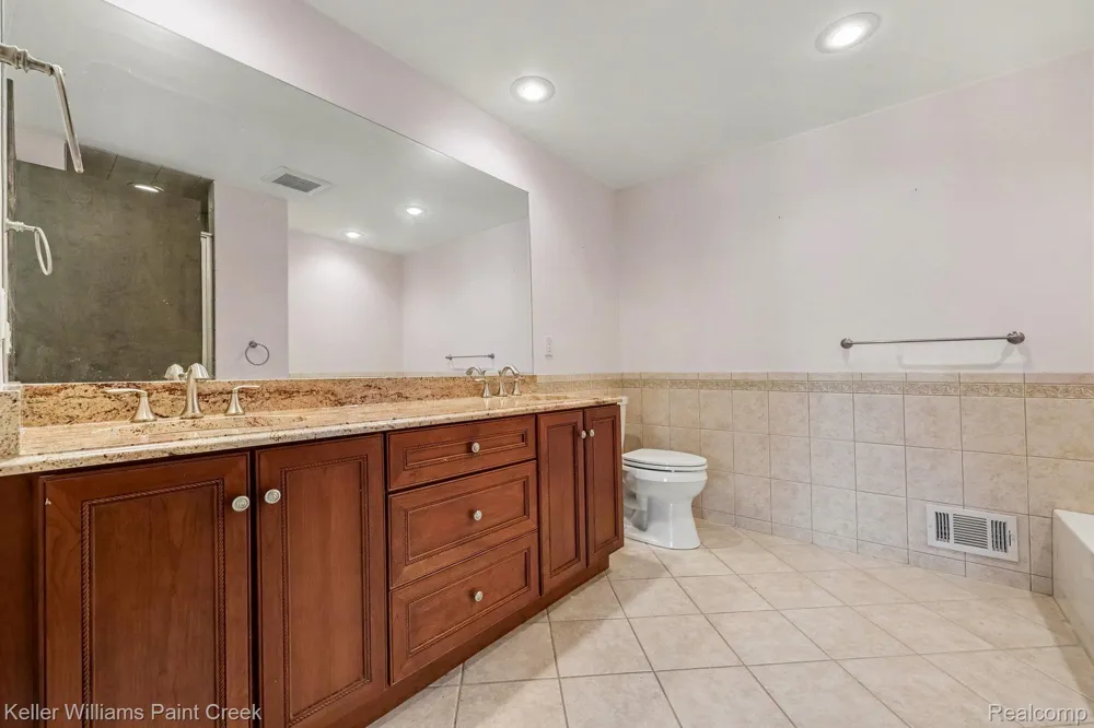 2717 Powderhorn Ridge Road Rochester Hills City, MI 48309