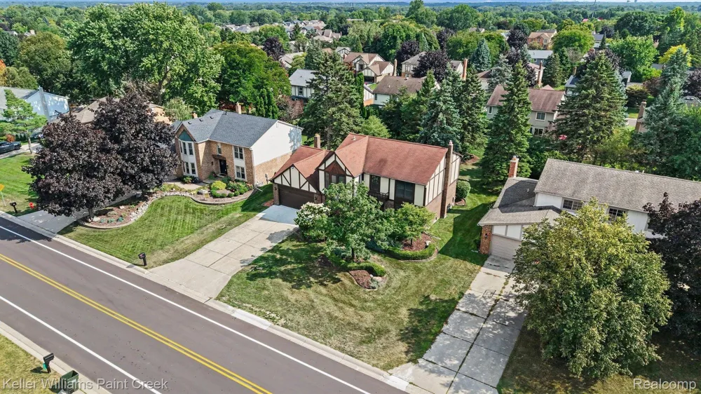 2717 Powderhorn Ridge Road Rochester Hills City, MI 48309