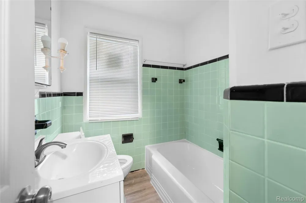 16092 Coram Street Detroit City, MI 48205