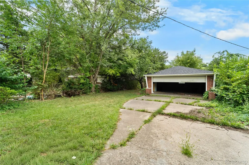 16092 Coram Street Detroit City, MI 48205