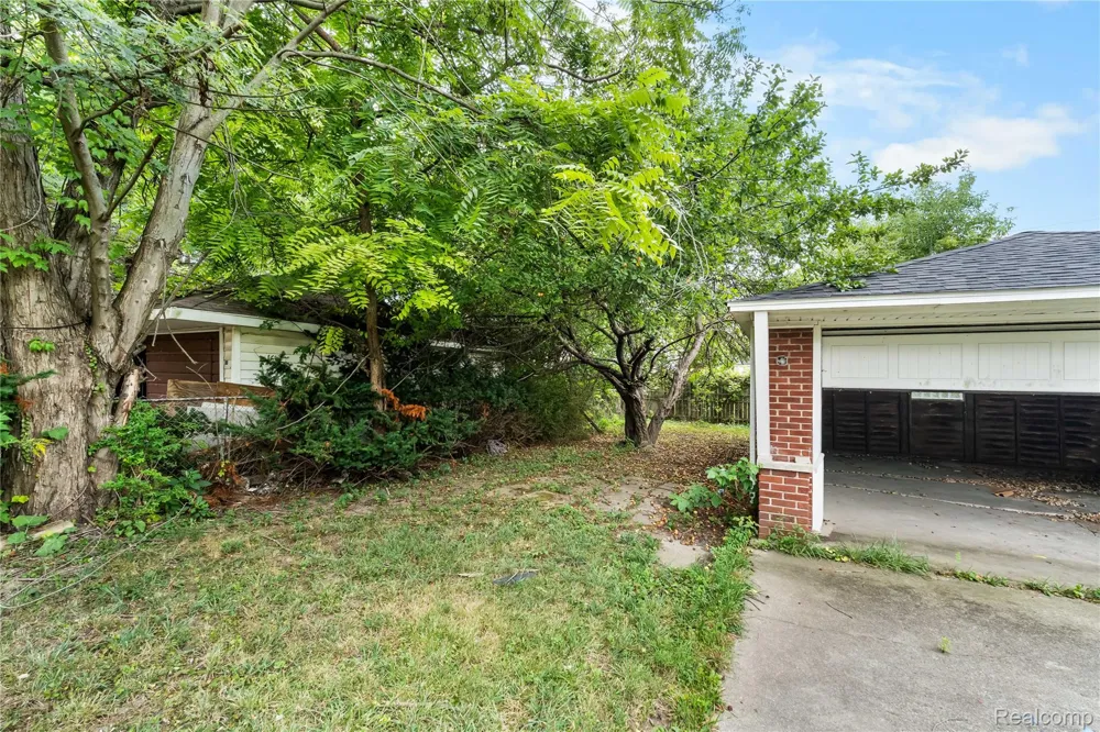 16092 Coram Street Detroit City, MI 48205