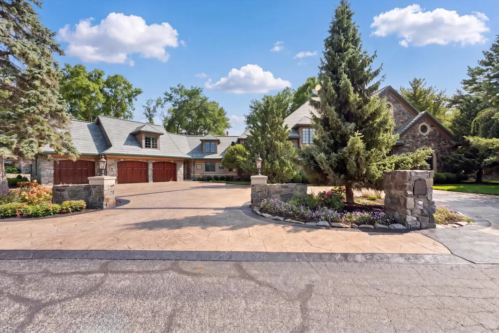 555 Maple Knoll Road Ovid Township, MI 49036