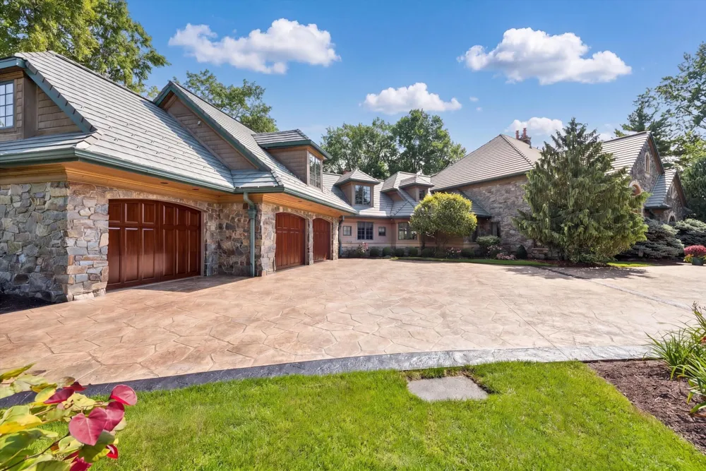 555 Maple Knoll Road Ovid Township, MI 49036