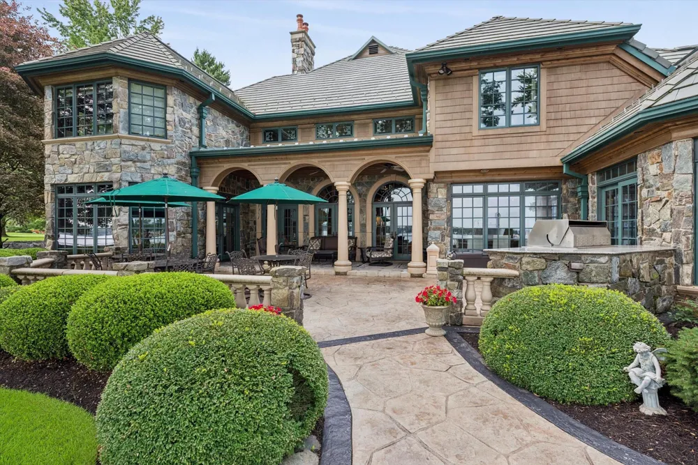 555 Maple Knoll Road Ovid Township, MI 49036