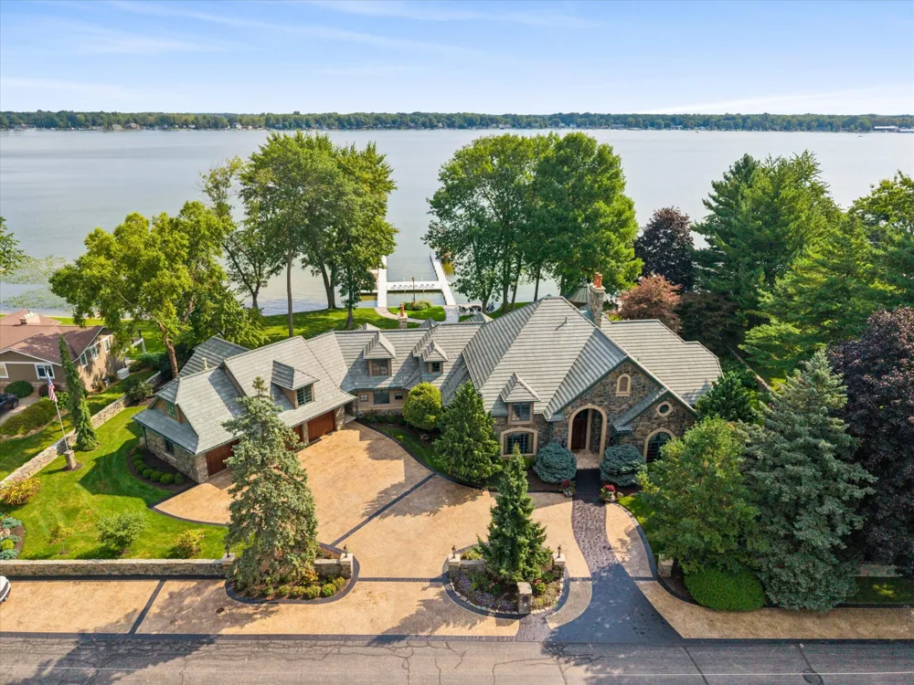 555 Maple Knoll Road Ovid Township, MI 49036