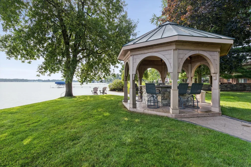 555 Maple Knoll Road Ovid Township, MI 49036
