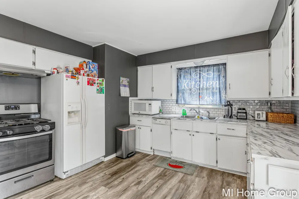 317 W 28th Street Holland City, MI 49423