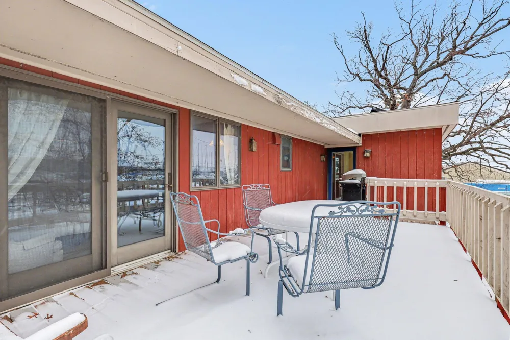 3135 Lakeshore Drive Muskegon City, MI 49441