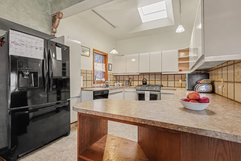 3135 Lakeshore Drive Muskegon City, MI 49441