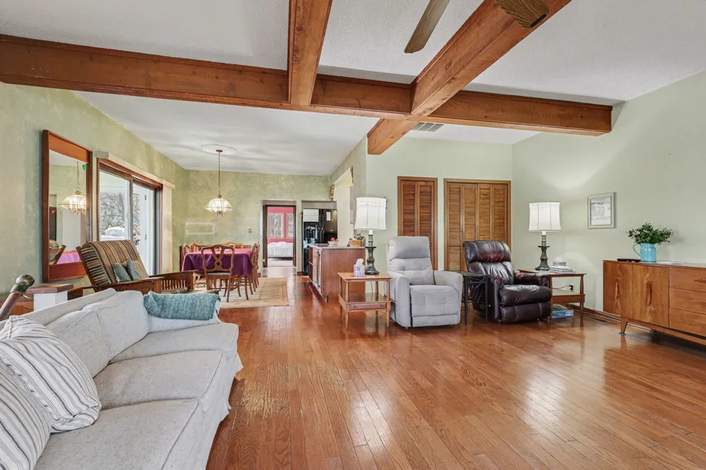 3135 Lakeshore Drive Muskegon City, MI 49441