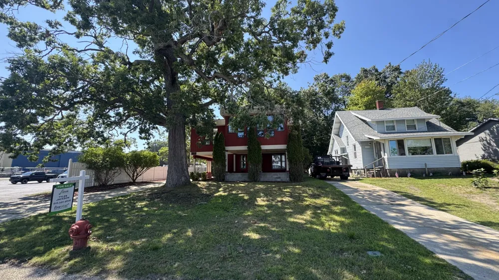 3135 Lakeshore Drive Muskegon City, MI 49441