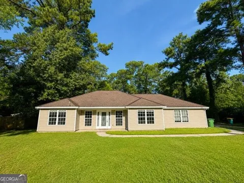 303 Moore AVE