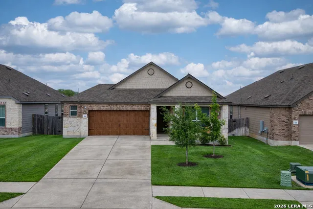 140 MAROON LN Kyle, TX 78640