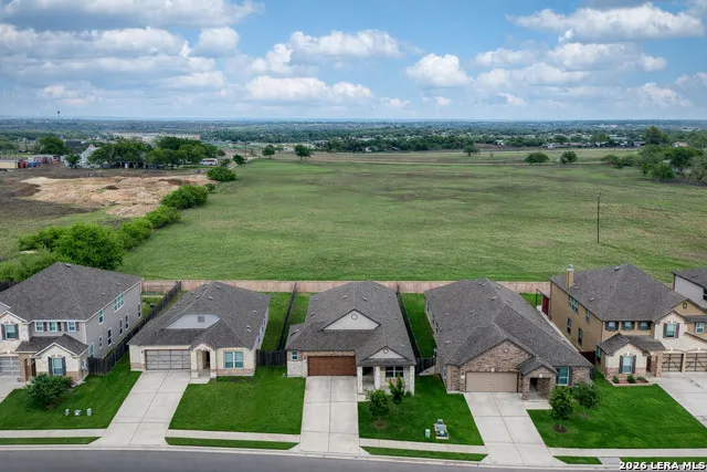 140 MAROON LN Kyle, TX 78640