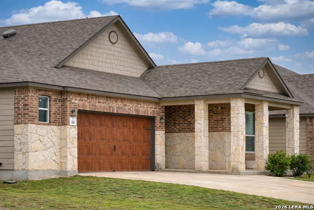 140 MAROON LN Kyle, TX 78640
